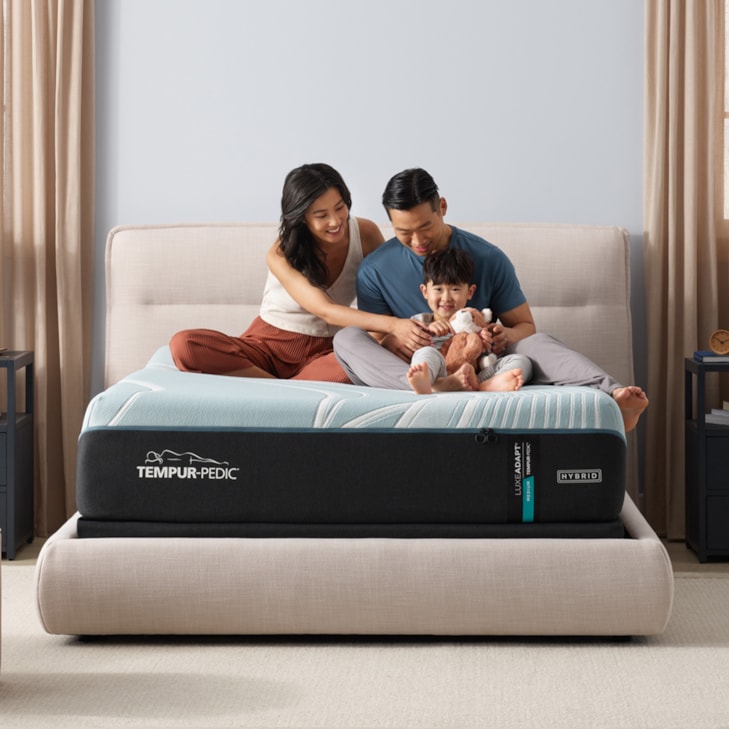 Tempur-Pedic® TEMPUR-LuxeAdapt® 2.0 Medium Hybrid TEMPUR-LuxeAdapt® Medium Hybrid Queen
